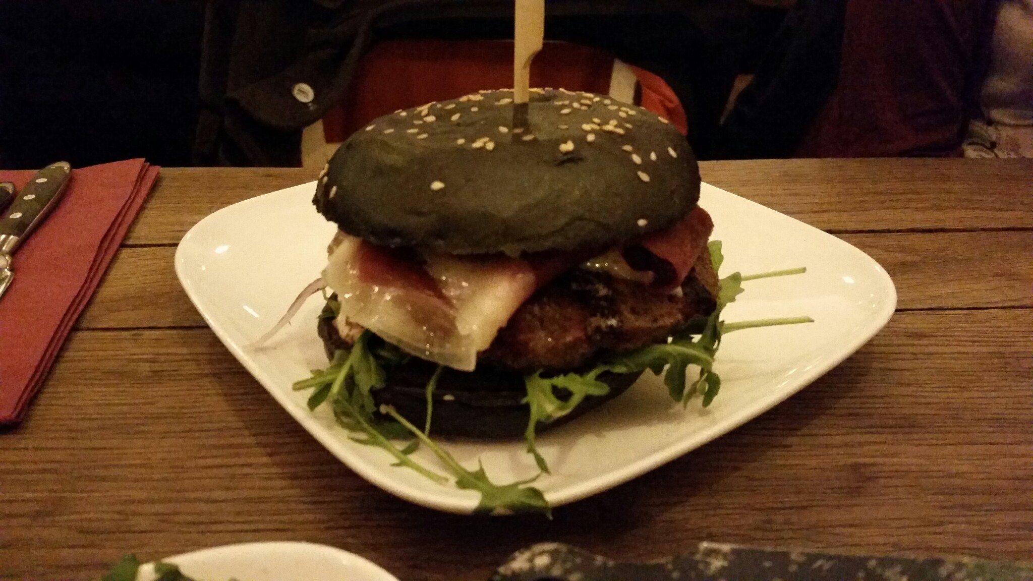 Besuch In Der Fetten Kuh In Koln Dem Geilsten Burgerladen Derheiko Com